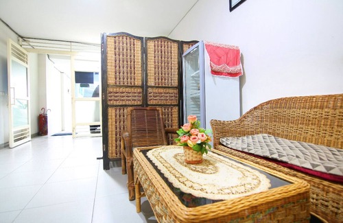 Darmo Casa | Acogedora residencia en el centro de Surabaya