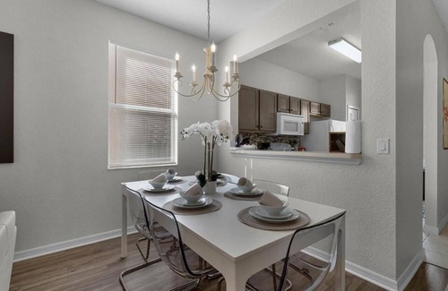 Highlands Reserve Casa | Cozy Retreat 4BR- 12 miles to Disney - walk to Resort Amenities w/ Lazy River