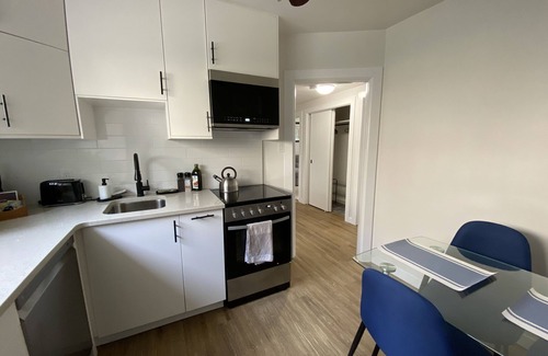 North Central Edmonton Apartamento | Cozy Retreat - 5 min from ICE district