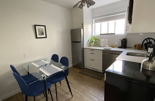 North Central Edmonton Apartamento | Cozy Retreat - 5 min from ICE district