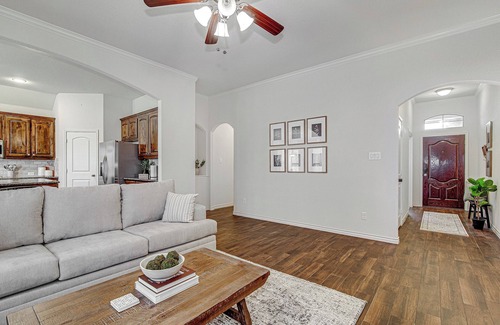 Fort Worth Casa | Cozy Retreat at 309 Prince John Drive in Saginaw