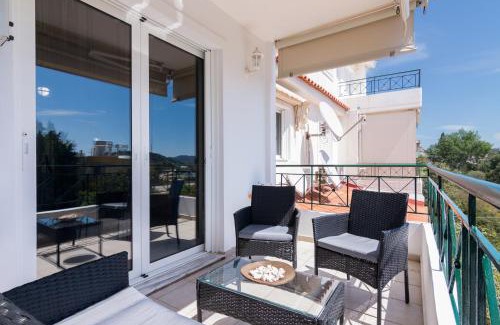 Anavyssos Apartamento | Cozy Retreat in Anavyssos for 4