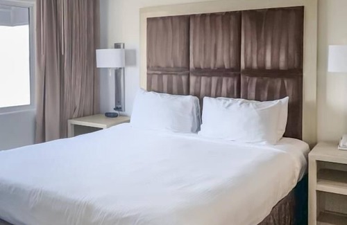 Capistrano Beach Complejo | Cozy Retreat in this 2 Gorgeous Accommodations | Steps from the Beach | Pool