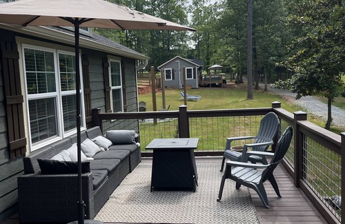 Columbus Cabina | Cozy retreat located in the heart off the TIEC And the blue ridge mountains!