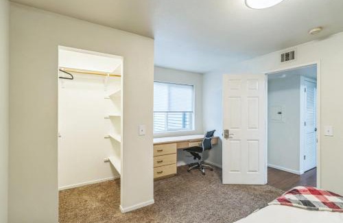 Harlow Apartamento | Cozy Retreat Near Autzen Stadium Fully Furnished