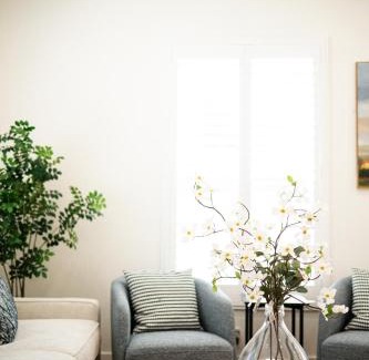 Harbor Casa | Cozy Retreat Near Downtown - Perfect for Families