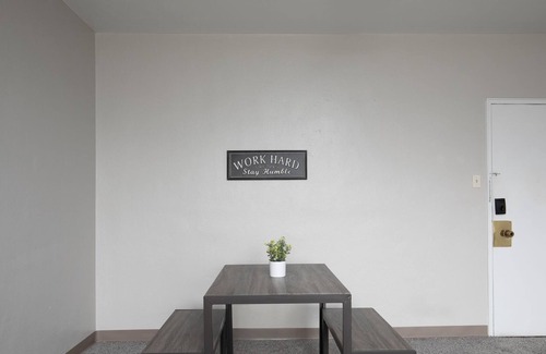 Redmont Park Apartamento | Cozy Retreat♛near UAB♛Fast Wifi✓Remote Work Space✓
