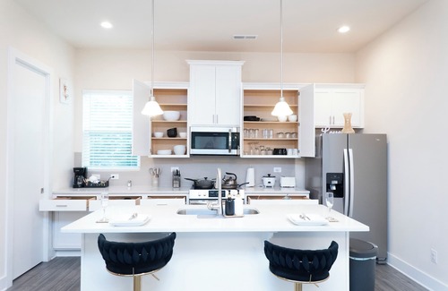 Charlotte Apartamento | Cozy Retreat near Uptown Charlotte with Free Parking & Wi-Fi