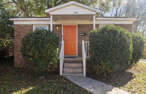 Charlotte Villa | Cozy Retreat near Uptown with Hot Tub