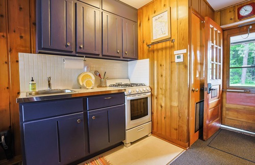 Presque Isle Cabina | Cozy Retreat on South Turtle Lake Updated