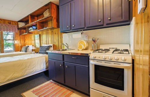 Presque Isle Cabina | Cozy Retreat on South Turtle Lake Updated