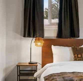 Vancouver Casa | Cozy Retreat, Pet-friendly Haven
