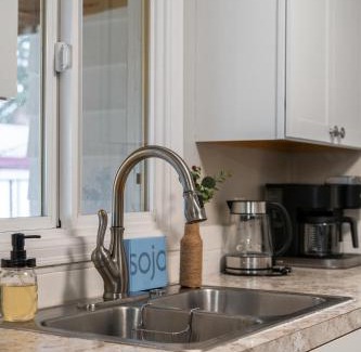 Vancouver Casa | Cozy Retreat, Pet-friendly Haven