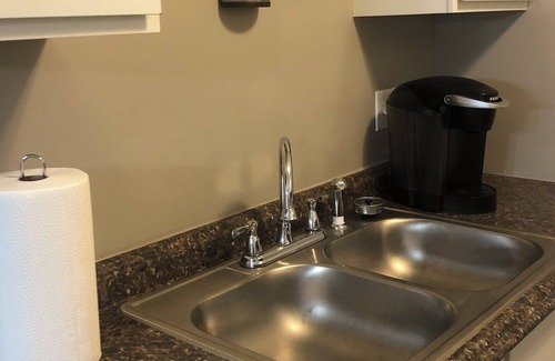 Ottawa Apartamento | Cozy retreat quiet close to downtown 2 bedroom can sleep up to four people