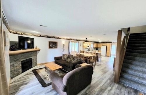 Oglesby Casa | Cozy Retreat. NO COBRO POR LIMPIEZA . CLose to Starved Rock. Close to nature!