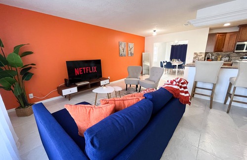 Delray Beach Casa | Cozy Retreat w/ HEATED Pool at The Royal House - 5 miles from the beach