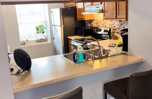 University Place Casa | Cozy Retreat w/ LED & Balcony