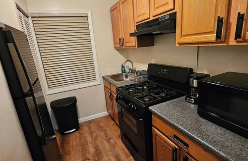 Bellevue Apartamento | Cozy Retro Modern DC 1 BR Private Apt Wifi
