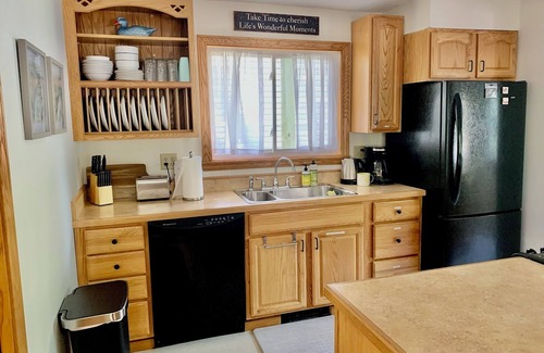 Franklin Casa | Cozy River Retreat-Gorgeous river views!