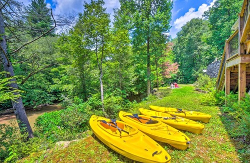 Dahlonega Casa | Cozy Riverside Dahlonega Home with Kayaks and Fire Pit