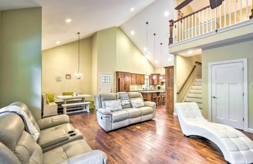 Dahlonega Casa | Cozy Riverside Dahlonega Home with Kayaks and Fire Pit