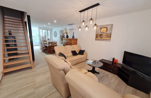 Raon-l'Etape Cabaña | Casa espaciosa con vistas al río, 3 habitaciones, cocina equipada y actividades cercanas