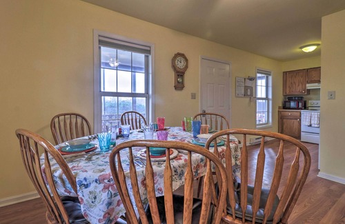 Calverton Cabaña | NUEVO-Rixeyville Cottage w / Deck & Overnight Stabling