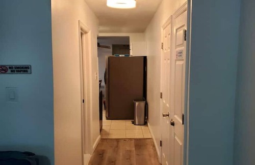 Canarsie Apartamento | Cozy Rockaway Getaway near JFK Airport sleeps 4!