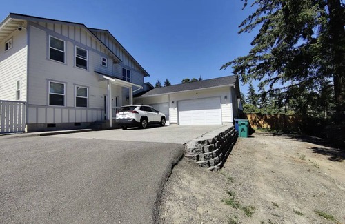 Tukwila Casa | Cozy room 7mins to the Seatac Airport and Sound transit