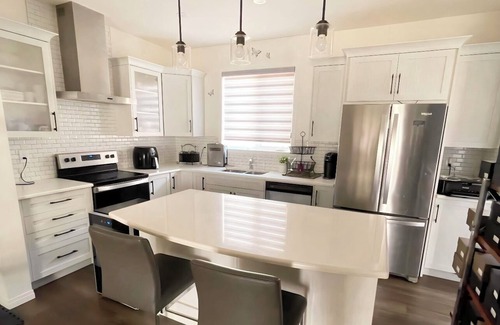 Calgary Casa | Cozy Room Close to YYC Airport