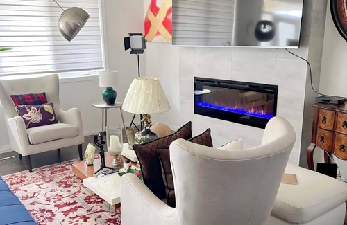 Calgary Casa | Cozy Room Close to YYC Airport