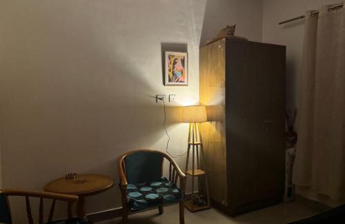 Dehradun Apartamento | Cozy Room in 3BHK duplex