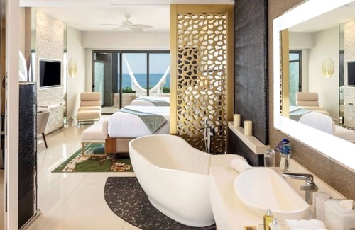 El Tezal Complejo | Cozy room in a resort with AC, WiFi. Free Yoga, Gym, & beach bike at the resort