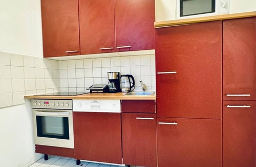 Grinzing Apartamento | Cozy Room in a Shared Apt, 10Min to FAC Platz