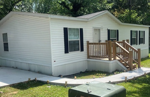 Lithia Springs Casa | Cozy Room in mobile home in Lithia Springs with WiFi, AC