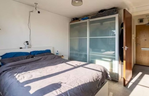 Yiewsley Apartamento | Cozy room, with cinema projector - 6 minutes to the Elizabeth line