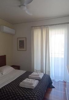 Glyfada Casa | Cozy Room with Sea View