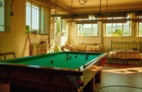 Fratta Cama Y Desayuno | Cozy Room with Terrace, Ping Pong & Billiard Table