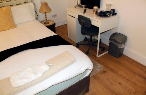 Lower Edmonton Apartamento | cozy rooms or entire apartment in london, fast links to central