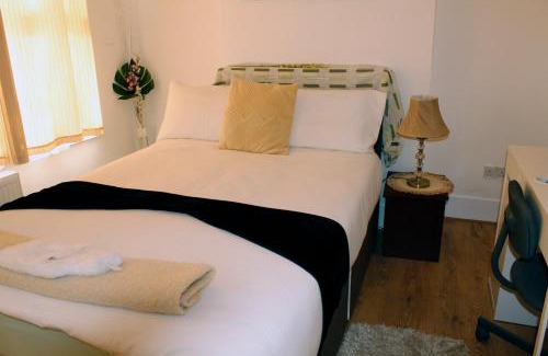 Lower Edmonton Apartamento | cozy rooms or entire Townhouse, close to Tottenham Hotspur Stadium