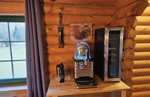 Hellenthal Casa | Villa con sauna exterior y jacuzzi exterior.