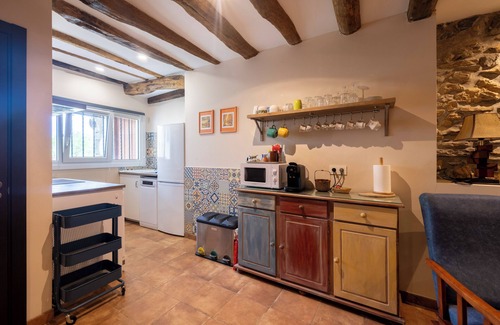 Aia Casa | ACOGEDOR APARTAMENTO RURAL CON CHIMENEA