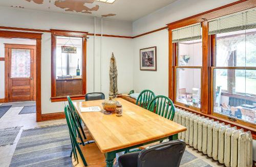 Zeeland Casa | Cozy Rural Hideaway in McIntosh County!