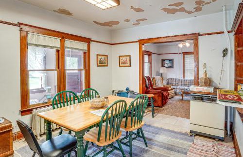 Zeeland Casa | Cozy Rural Hideaway in McIntosh County!
