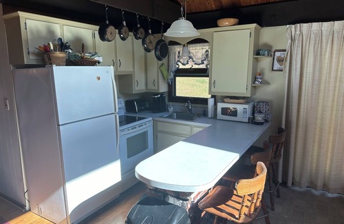 White Cabina | Cozy rustic A-Frame close to Seven Springs and Hidden Valley