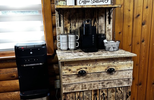Kenosee Lake Cabina | Cozy rustic cabin in the beautiful moose mountains. At Kenosee Lake Saskatchewan