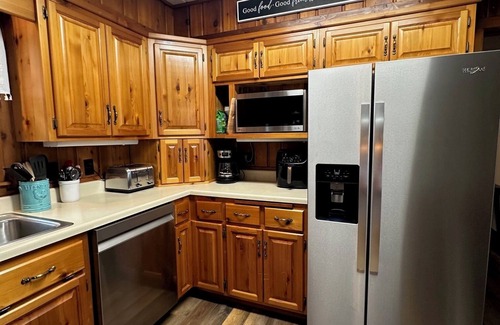 Nisswa Cabina | Cozy rustic cabin with WIFI, near Nisswa and on the Gull Lake Chain!