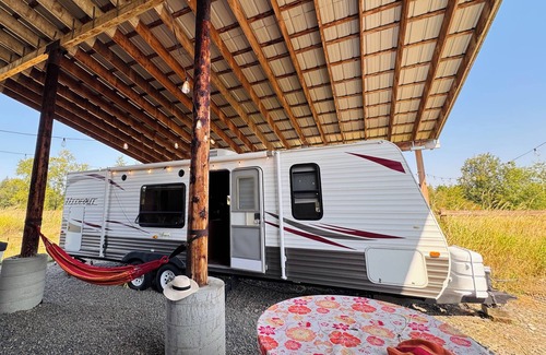 Custer Casa | Cozy RV Camping close to the border & Birch Bay on our farm under starlit skies!