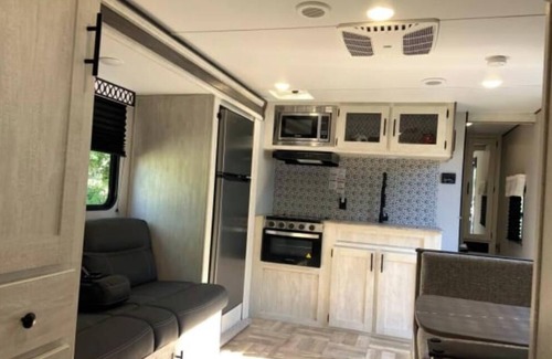 Crystal River Casa | Cozy RV in delightful Crystal River with WiFi, AC