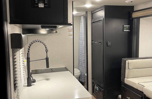 Hemet Casa | Cozy RV in Enchanting Hemet with WiFi, AC